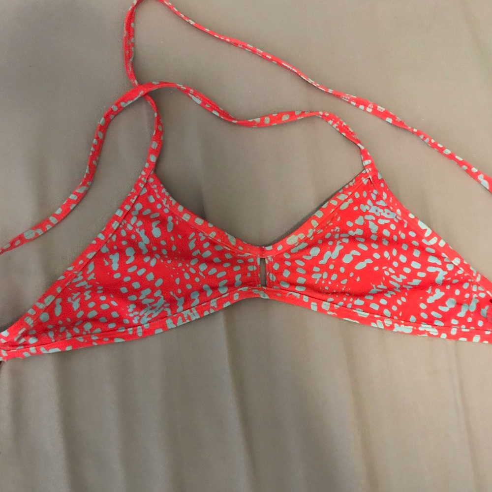 Jolyn Patterned Vent Top